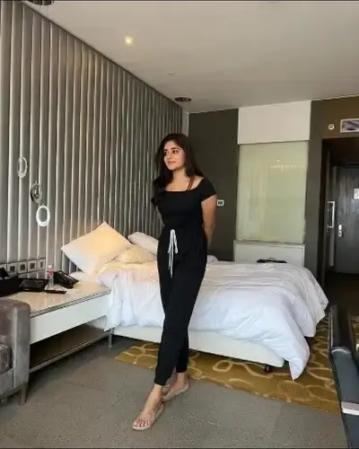 Call Girls Service in Azad Nagar
